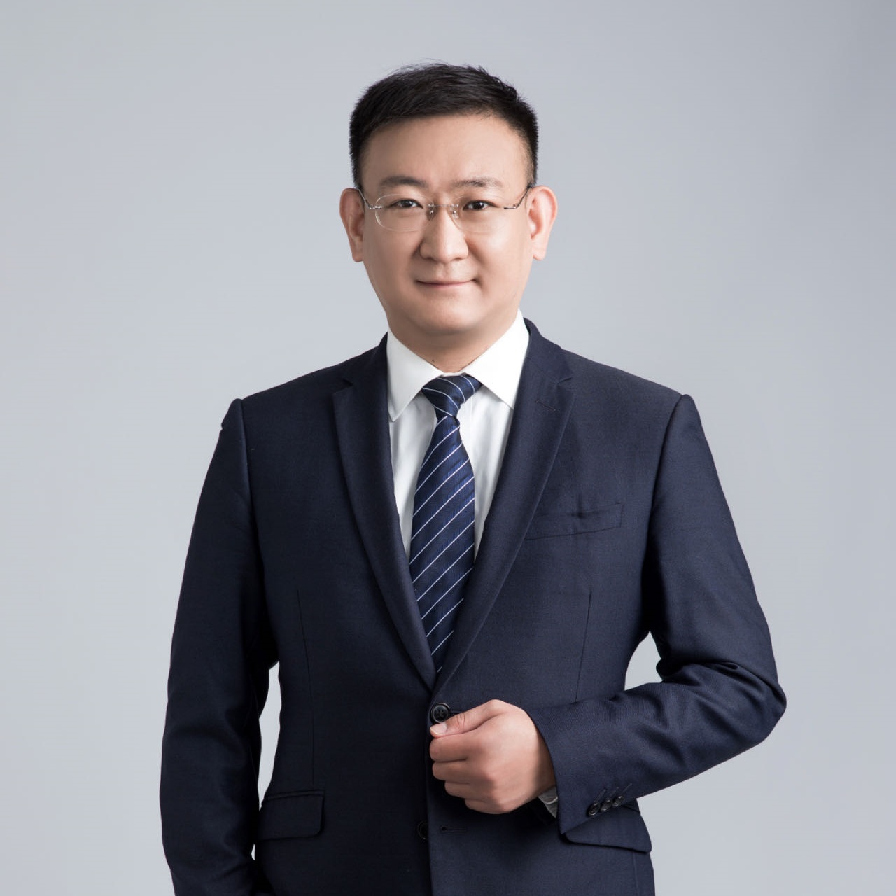 侯佳  主任律师
